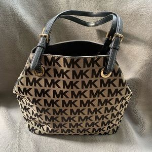 Michael Kors signature logo jet set grab bag tote